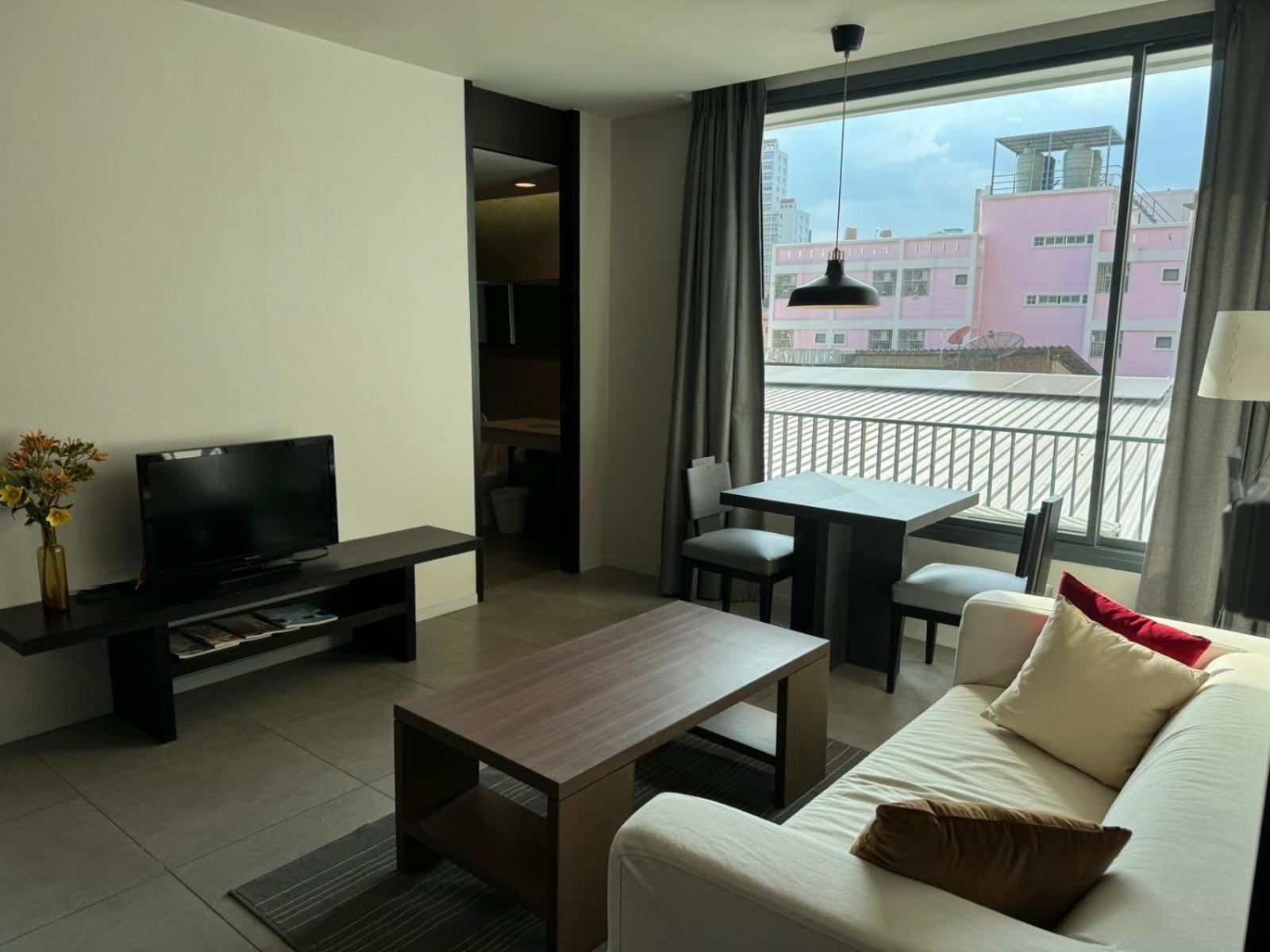 Cgcasa Hotel Bangkok Exterior photo