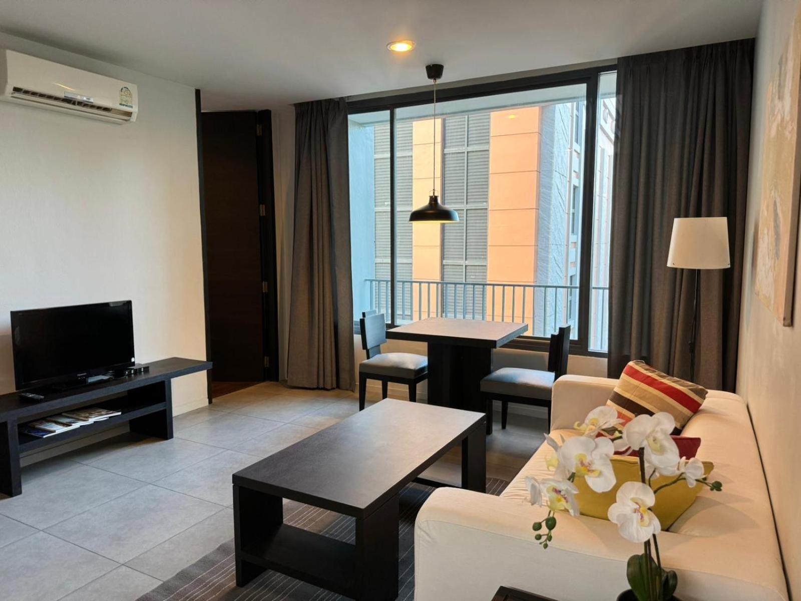 Cgcasa Hotel Bangkok Exterior photo